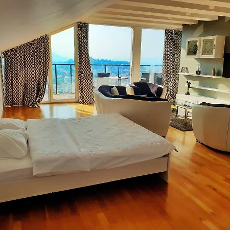5 Star Apartment